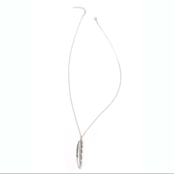 Feather Necklace - Picture 2 of 8